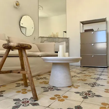 With Mediterranean Charm With View Terrace Appartement *